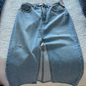 Abercrombie high-rise jeans skirt never worn